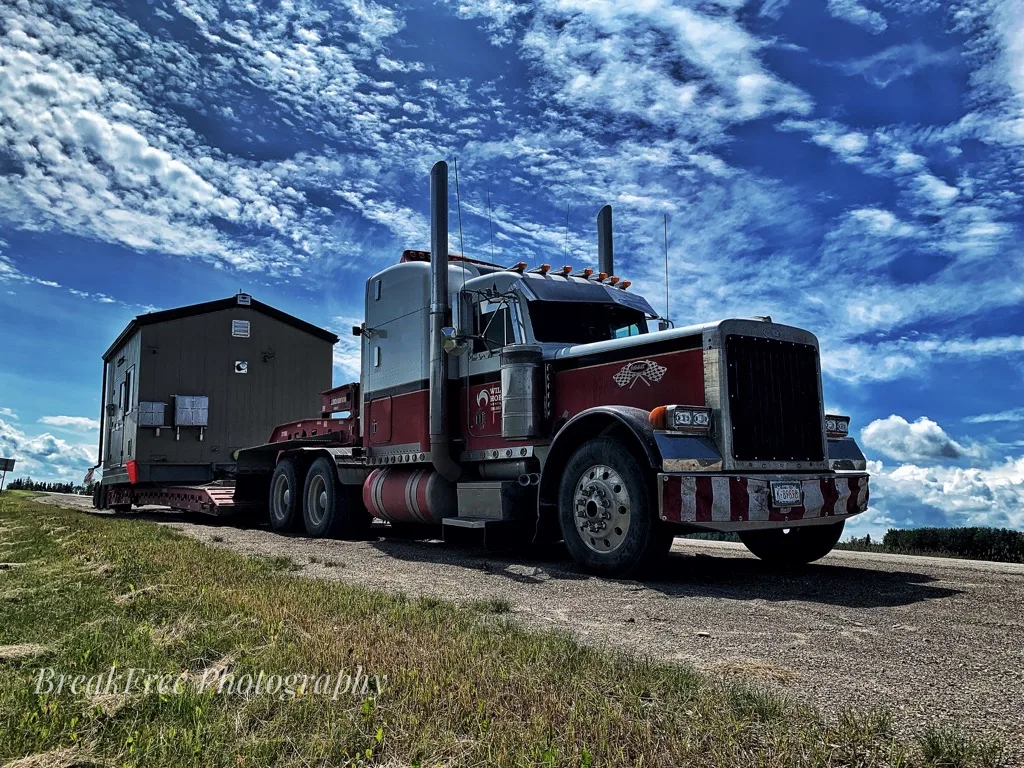Wild Horizon Ventures Peterbilt Mod Hauler with Lowbed, 6 axles
